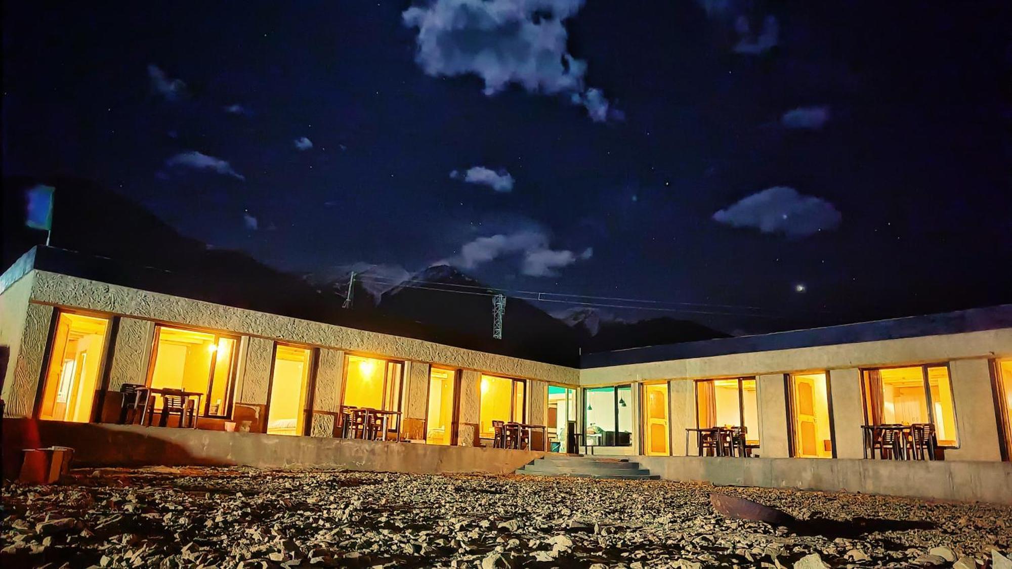 Mystic Pangong Hotel Spangmik Ngoại thất bức ảnh